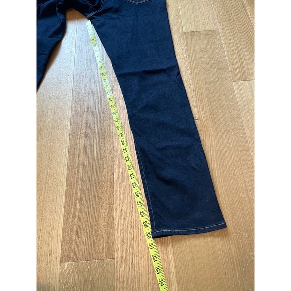 Levis Dark Blue 314 Shaping Straight Women's Stretch Denim Jeans - Picture 10 of 10